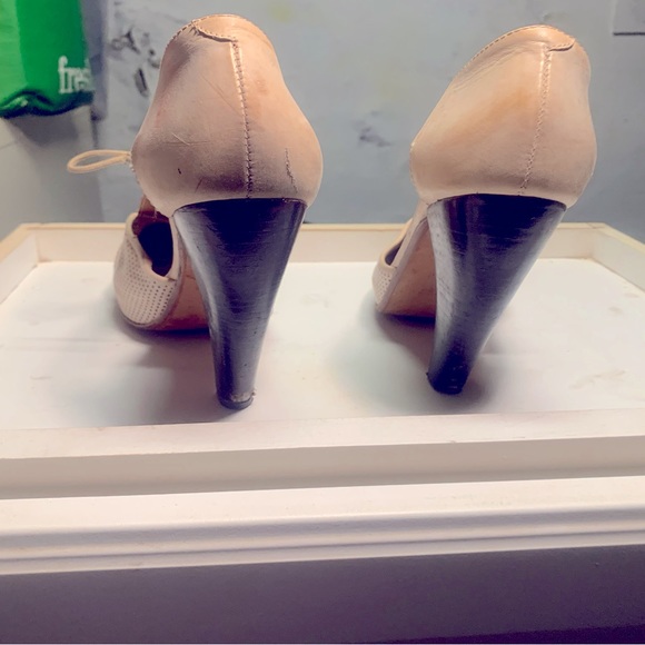 Dionella, really nice shoes and they were not cheap. I’m sorry I can’t were them - Picture 4 of 5